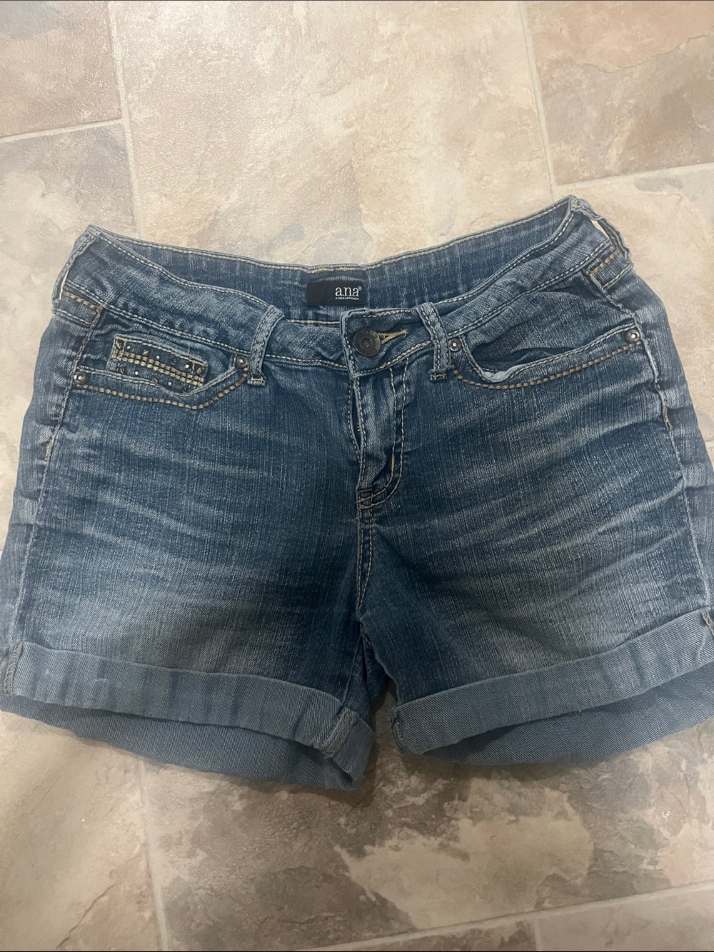 a.n.a Women's Medium Blue Rolled Cuff Denim Shorts